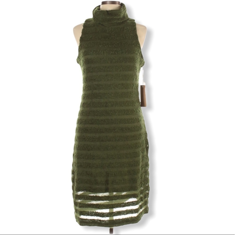 BLUSH NOIR Green Turtleneck sleeveless Dress